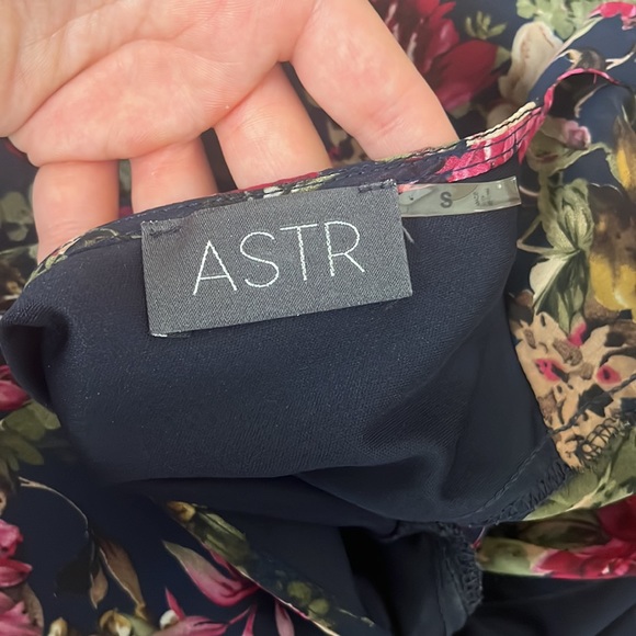 ASTR dress - Picture 3 of 3